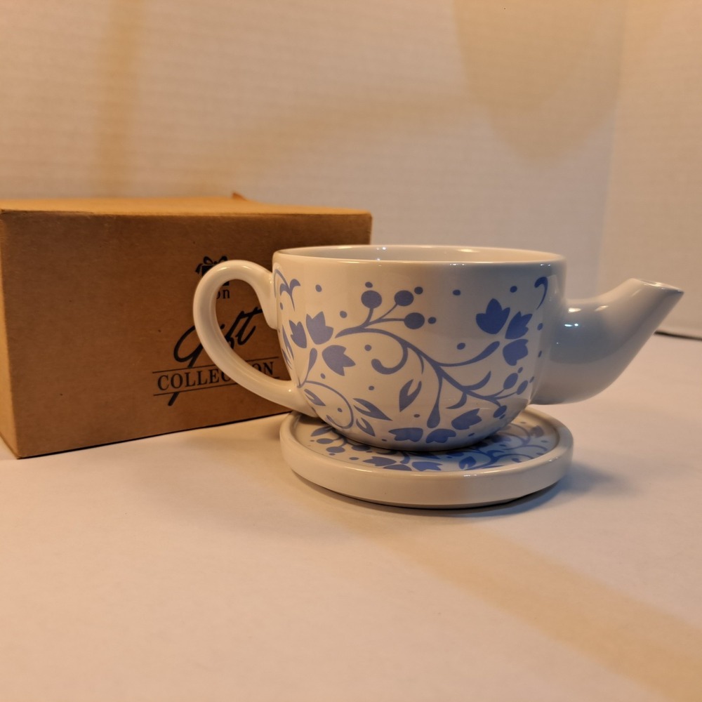 Avon Warm and Cozy Mug Blue and White Tea Pot Brewing Cover Coaster